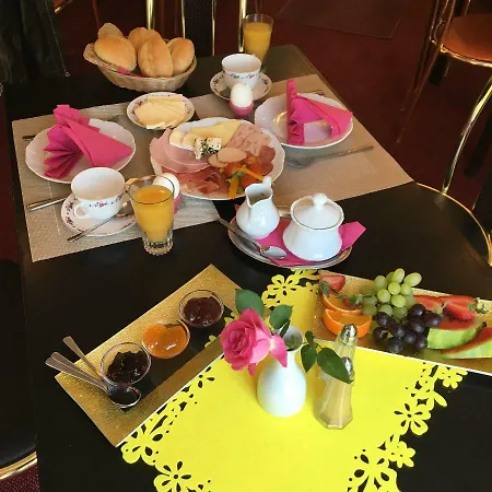 Cafe & Jl Gæstehus